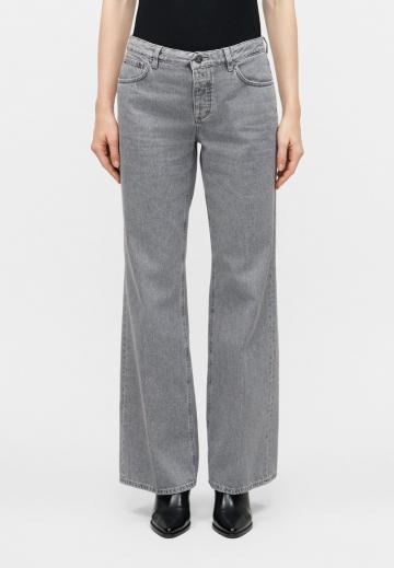 Свободные джинсы