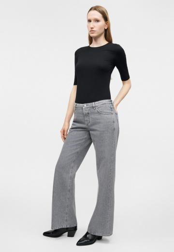 Свободные джинсы