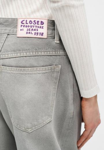 Джинсы бойфренда