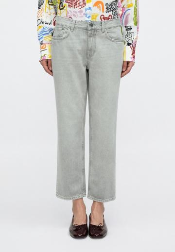 Прямые джинсы