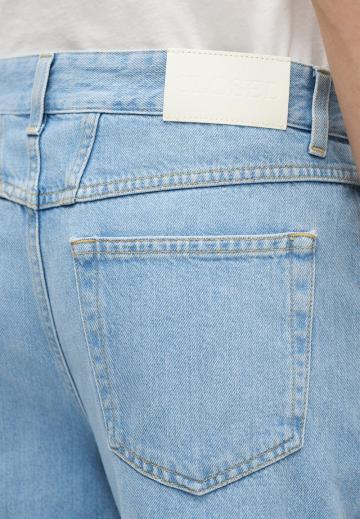 Джинсы бойфренда