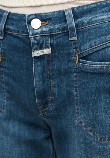 Короткие джинсы