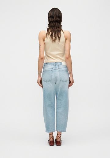 Джинсы бойфренда