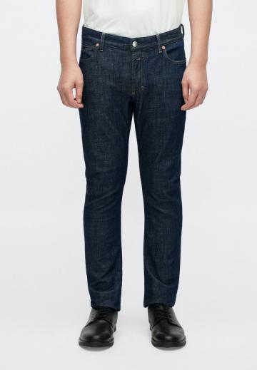 Узкие джинсы