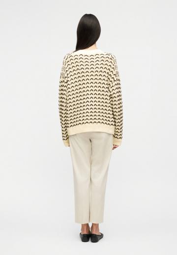 Вязаная кофта