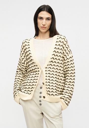 Вязаная кофта