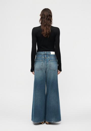 Джинсы бойфренда