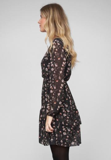 Короткое платье