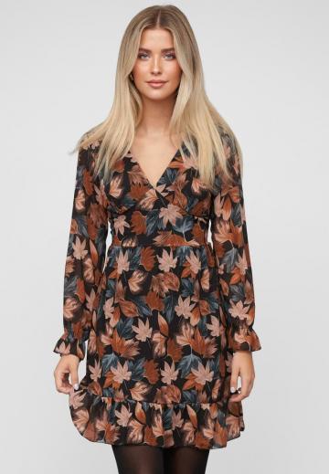 Короткое платье