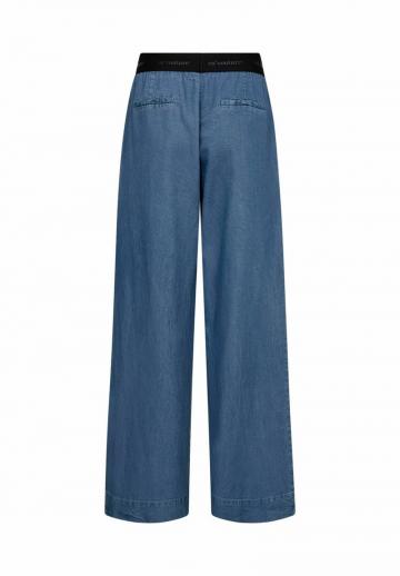 Клешеные джинсы