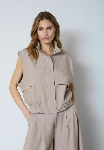 Джинсовая жилетка