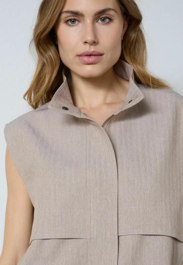 Джинсовая жилетка