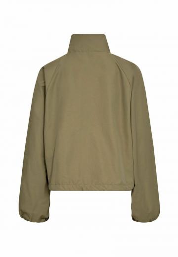 Куртка с накладнымит карманами