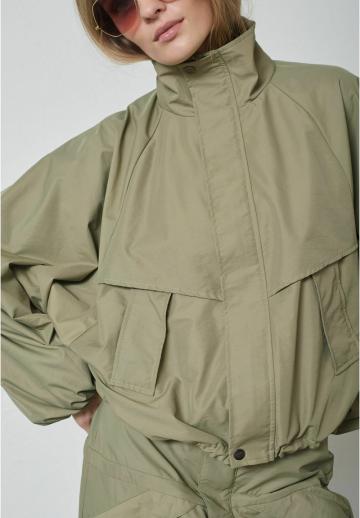 Куртка с накладнымит карманами