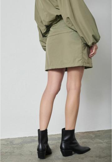 Юбка с накладными карманами