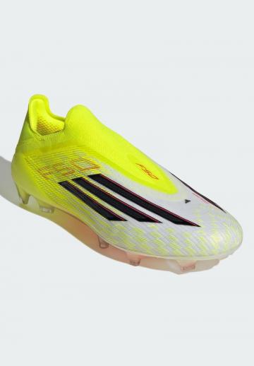 Футбольные бутсы