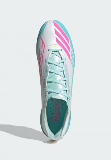 Футбольные бутсы