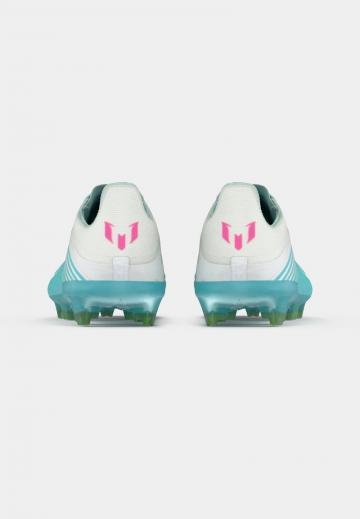 Футбольные бутсы