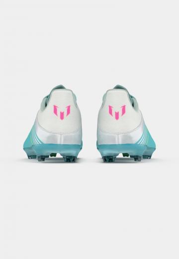 Футбольные бутсы