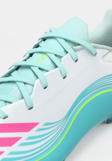 Футбольные бутсы