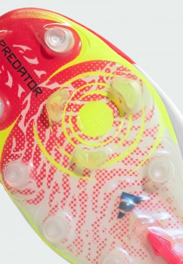 Футбольные бутсы