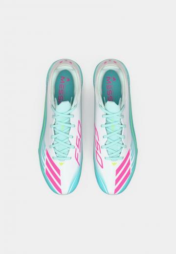 Футбольные бутсы