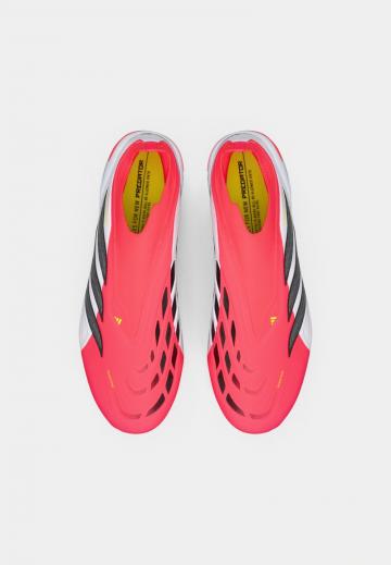 Футбольные бутсы