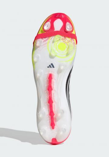 Футбольные бутсы