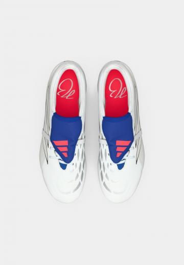 Футбольные бутсы