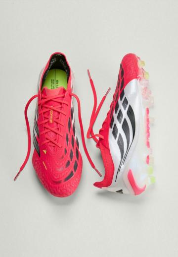 Футбольные бутсы