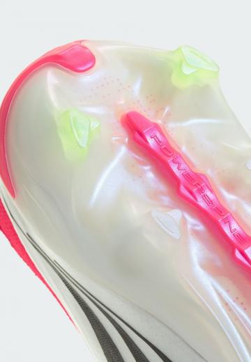 Футбольные бутсы