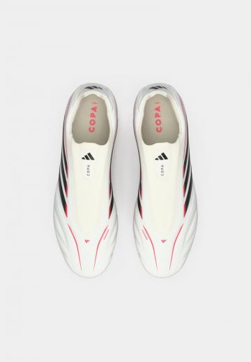 Футбольные бутсы