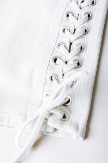 Прямые джинсы