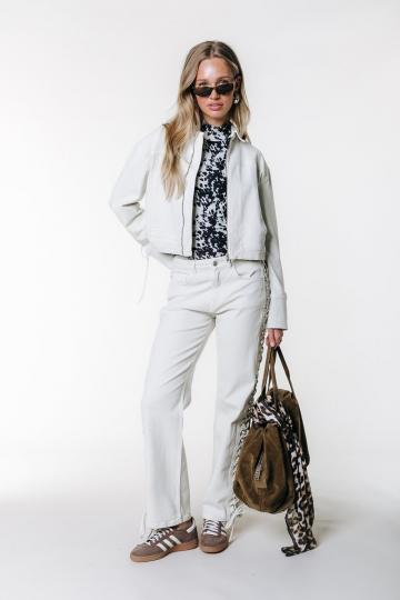 Короткий блейзер