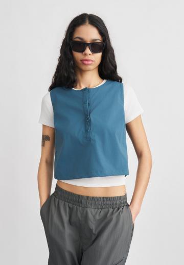 Спортивный топ