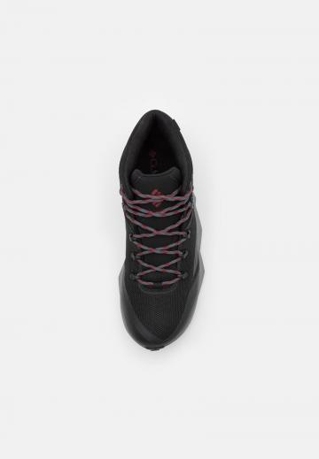 Походные ботинки