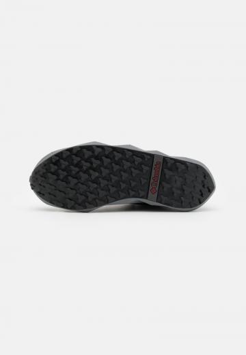 Походные ботинки