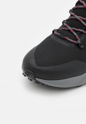 Походные ботинки