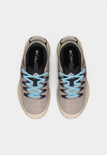 Походные ботинки