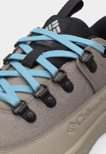 Походные ботинки