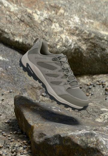 Походные кроссовки