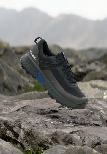 Походные кроссовки