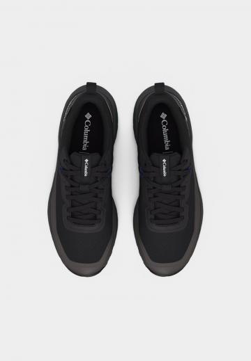 Походные кроссовки