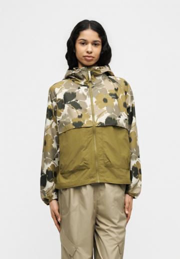 Спортивная куртка