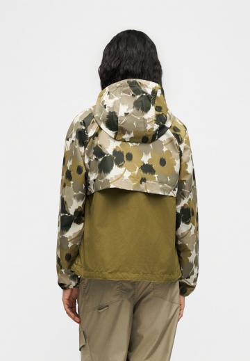 Спортивная куртка