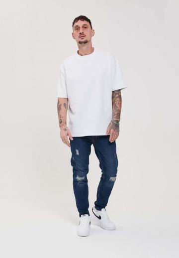 Узкие джинсы