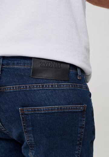 Узкие джинсы