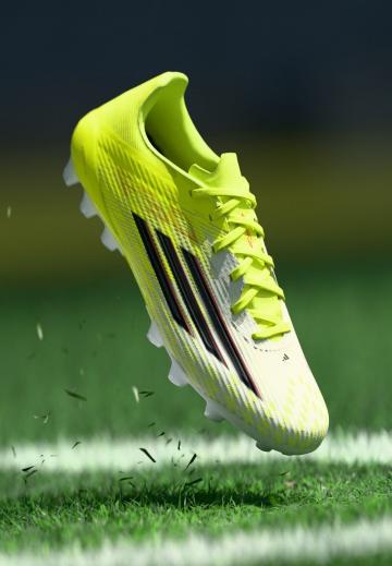 Футбольные бутсы