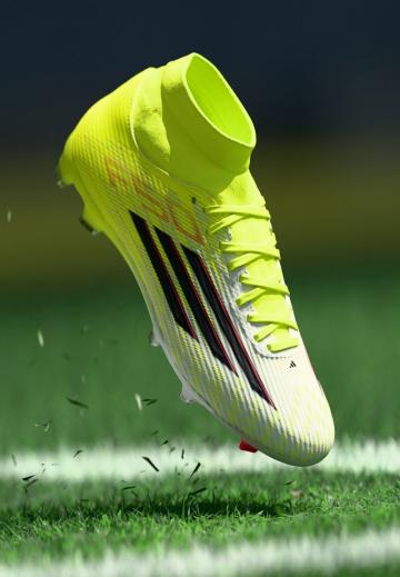 Футбольные бутсы