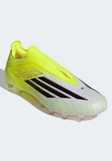 Футбольные бутсы